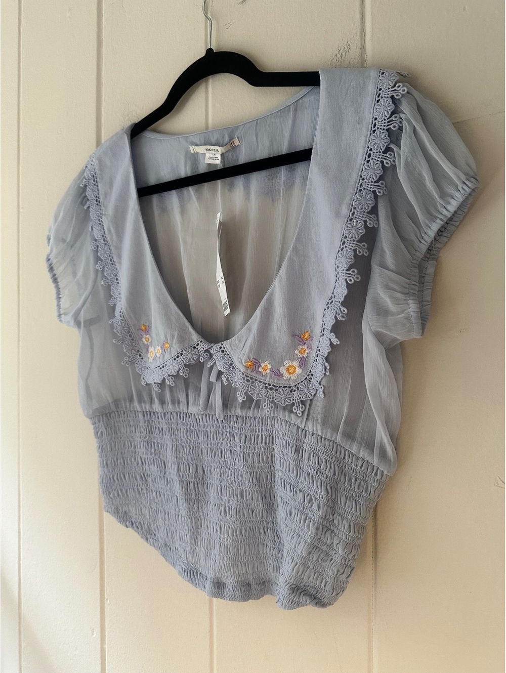 Kimchi Blue Frenchie Sheer Crop Blouse Embroidered Lace Collar NWT Size Large - Picture 5 of 9